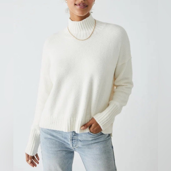 Free People Sweaters - Free People Ivory Vancouver Turtleneck XS NWT